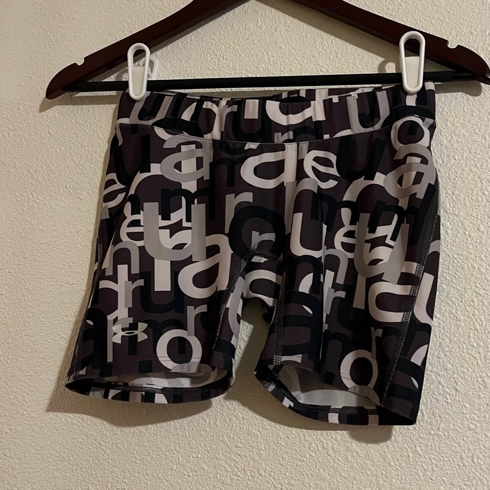 Under Armour Black and White Logo Print Spandex Workout Shorts Size Medium